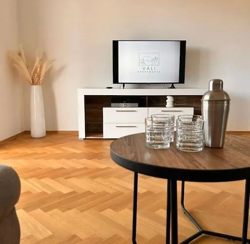 Vali 2 * 特罗吉尔